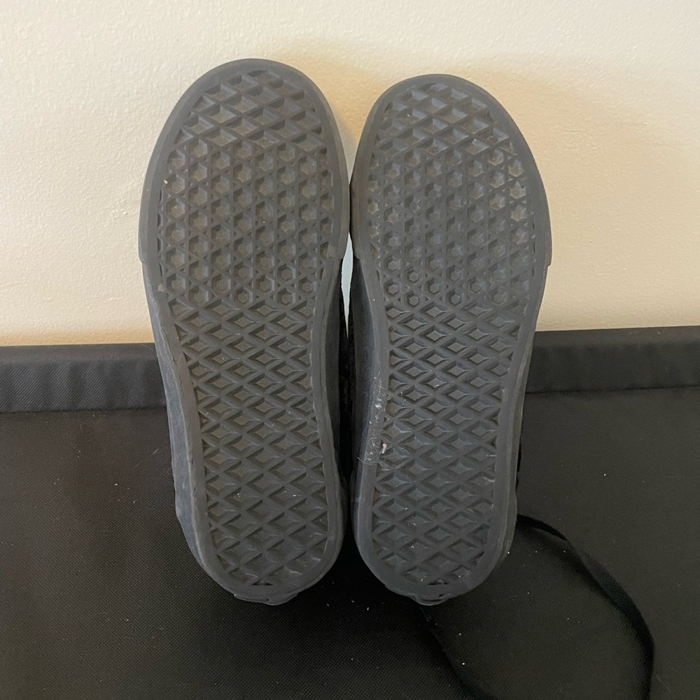 Vans - Picture 3 of 3